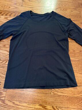lululemon Swiftly Tech Long Sleeve Race Length Top Black Size 8